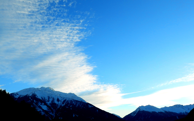 Обои 2025-10-21 №72854