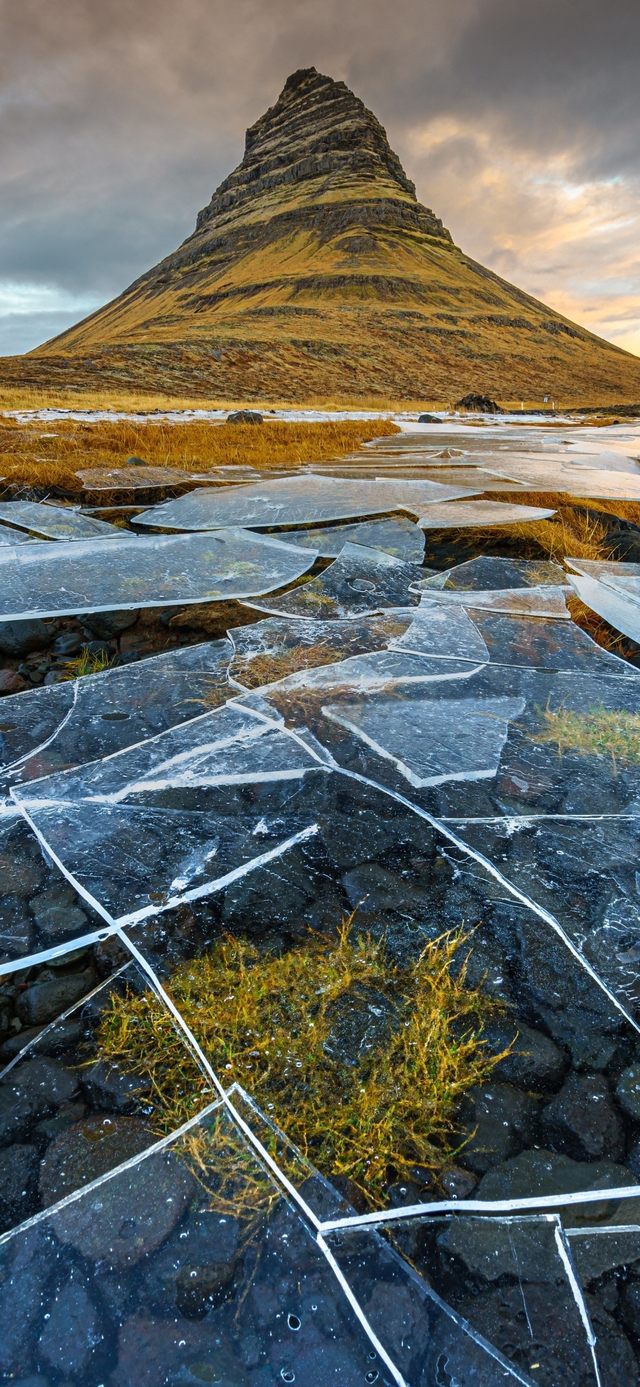 Обои 2025-10-28 №73386